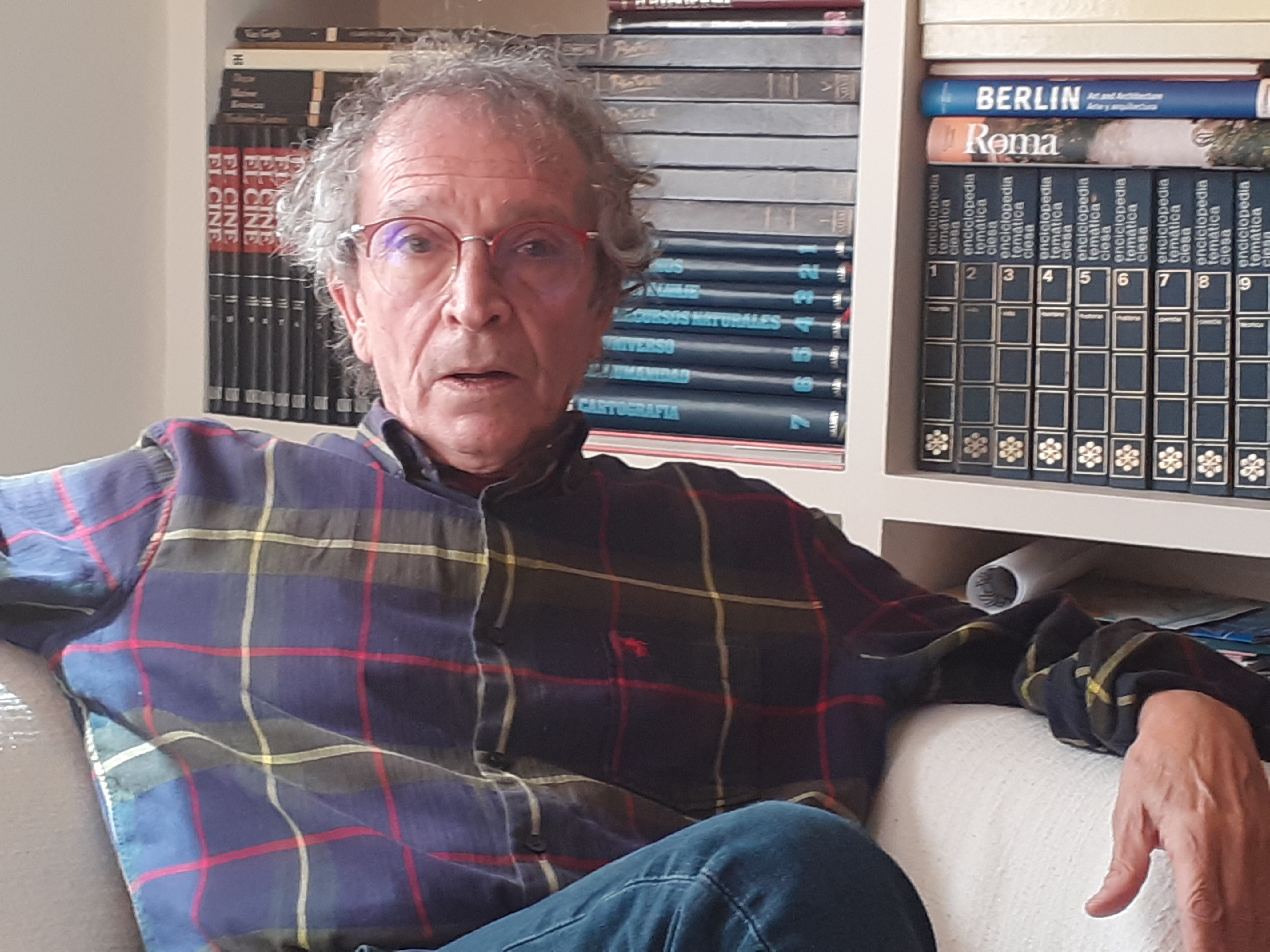 Ximo Llorens vuelve a ganar el Premi Evarist García después de haberlo conseguido en la edición de 2000 Ximo Llorens vuelve a ganar el Premi Evarist García después de haberlo conseguido en la edición de 2000
