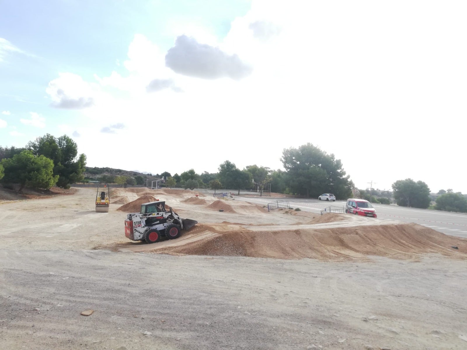 Se inician las obras de un Pump-Track dirigido especialmente a los niños de 6 a 15 años Se inician las obras de un Pump-Track dirigido especialmente a los niños de 6 a 15 años