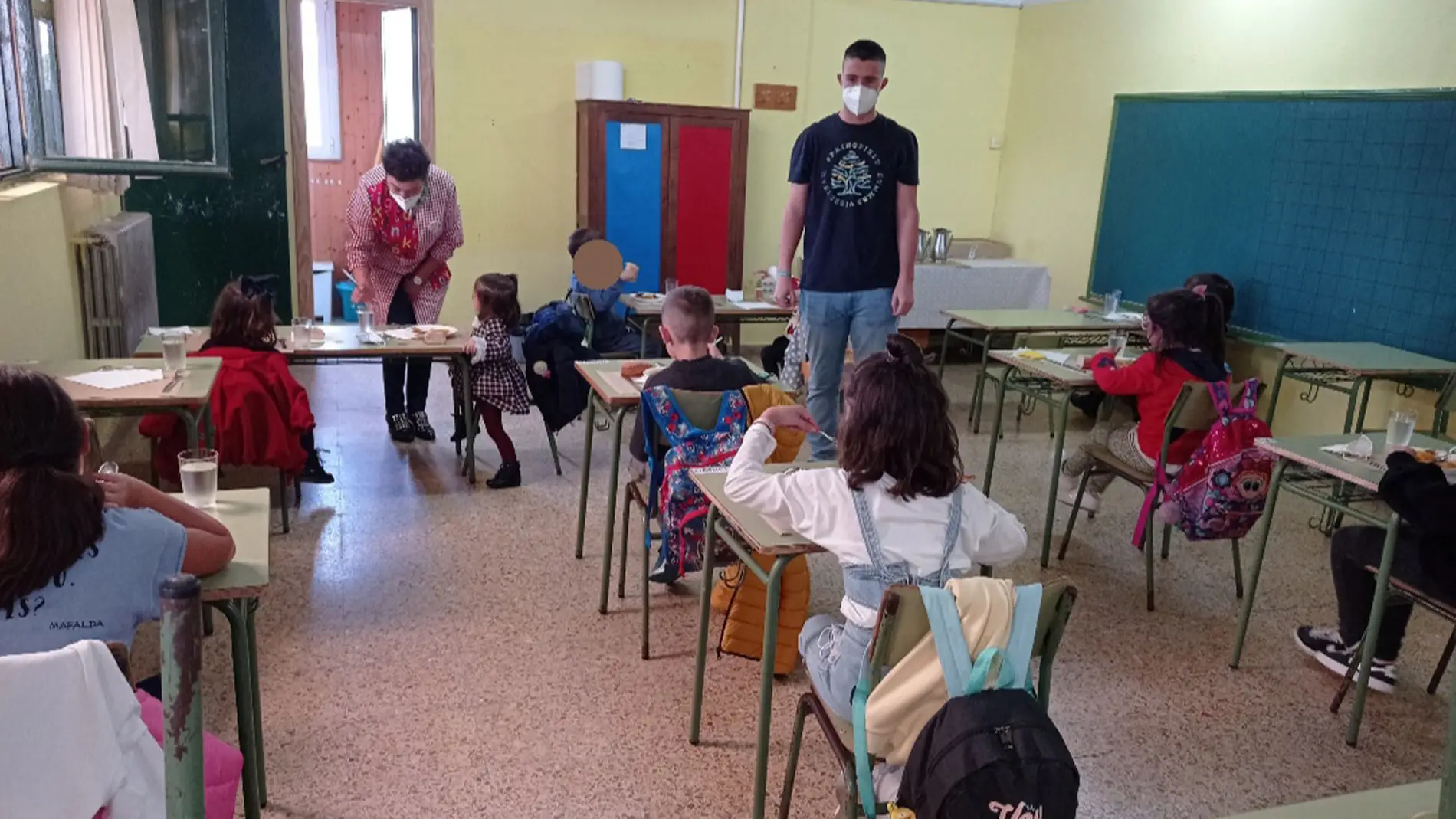 El colegio público Verdeamor estrenó el servicio de comedor 