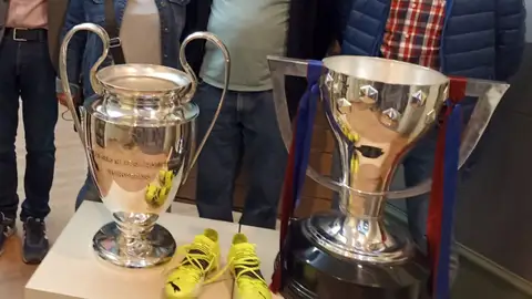 Trofeos expuestos en Infiesto Trofeos expuestos en Infiesto