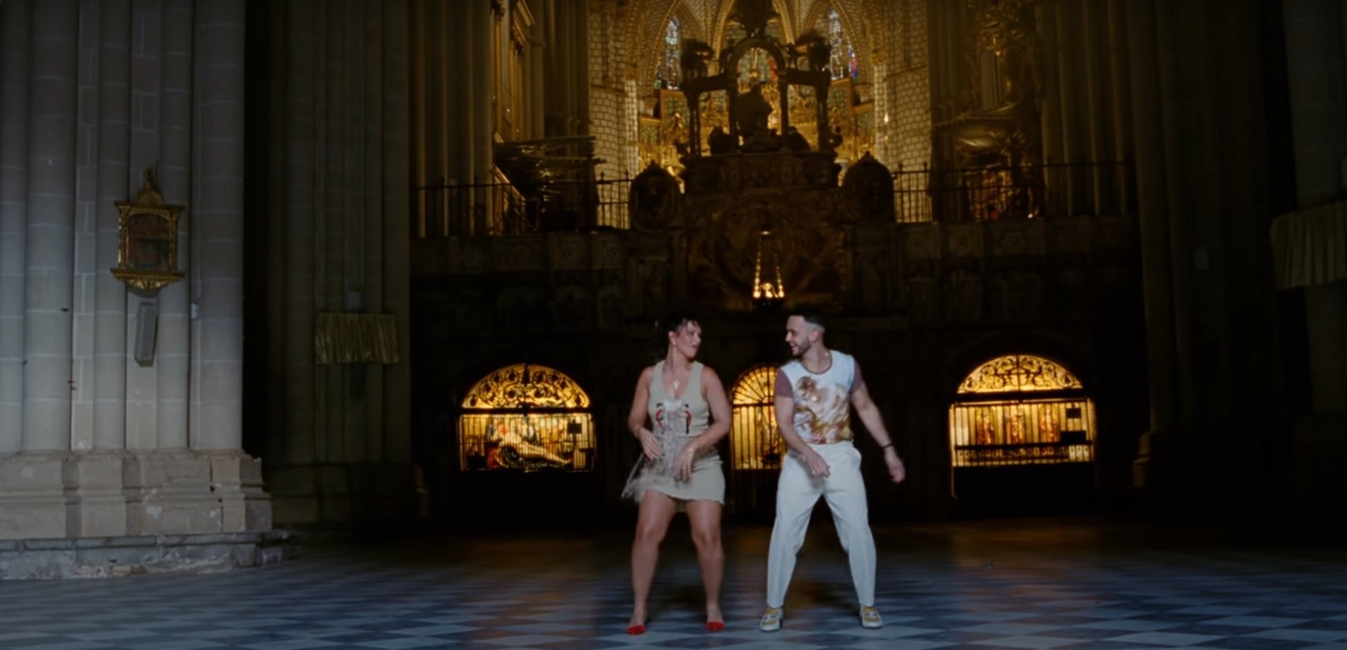 El Arzobispado aprueba el sensual videoclip de C. Tangana y Nathy Peluso en la Catedral de Toledo: "Es una conversión" El Arzobispado aprueba el sensual videoclip de C. Tangana y Nathy Peluso en la Catedral de Toledo: "Es una conversión"