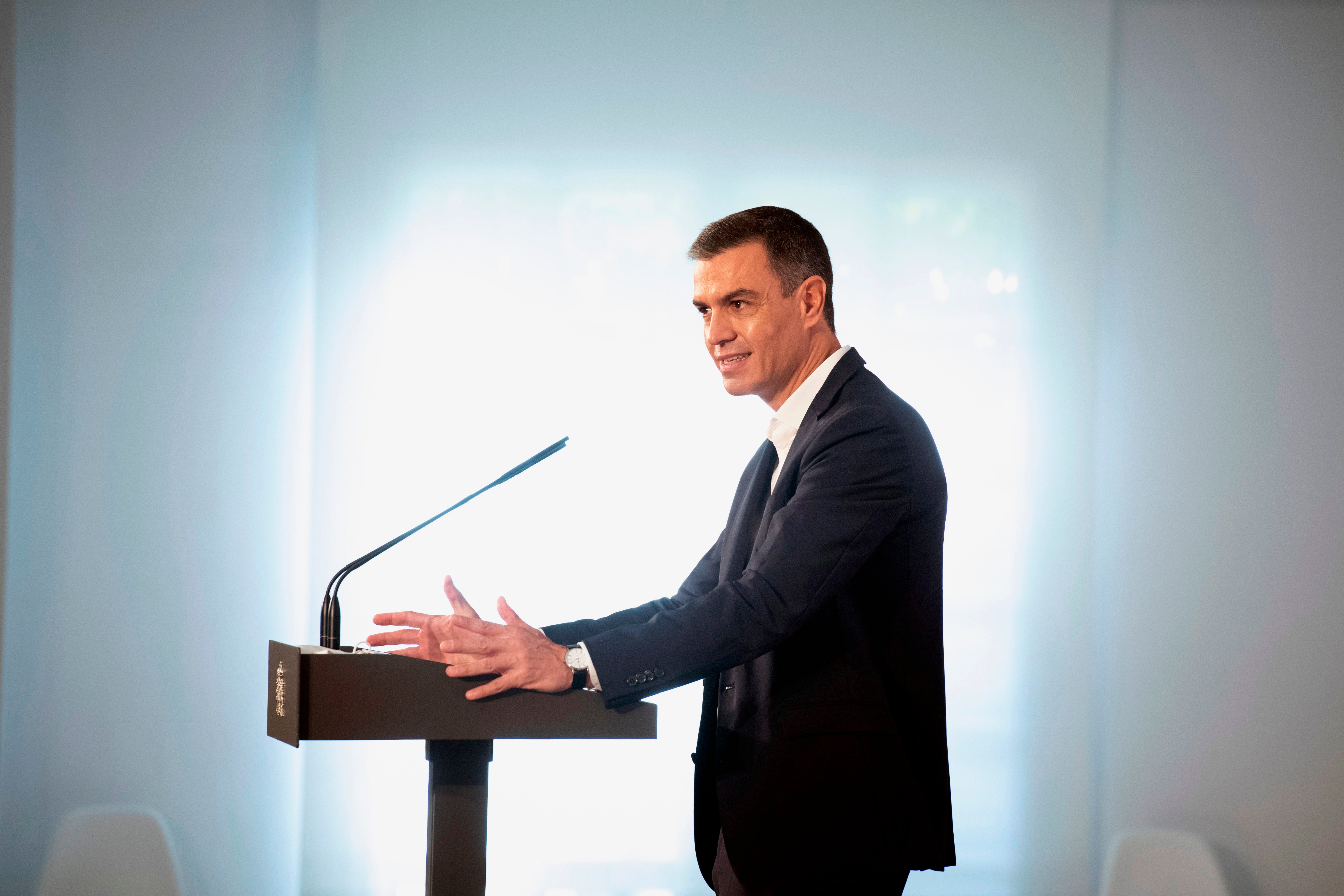 Pedro Sánchez pide abrir un debate para que las instituciones públicas salgan de Madrid Pedro Sánchez pide abrir un debate para que las instituciones públicas salgan de Madrid