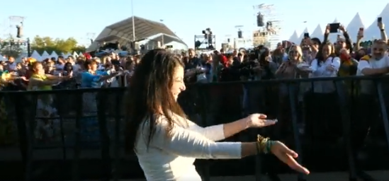 Olona se arranca a bailar 'La Macarena' en el evento de Vox Olona se arranca a bailar 'La Macarena' en el evento de Vox