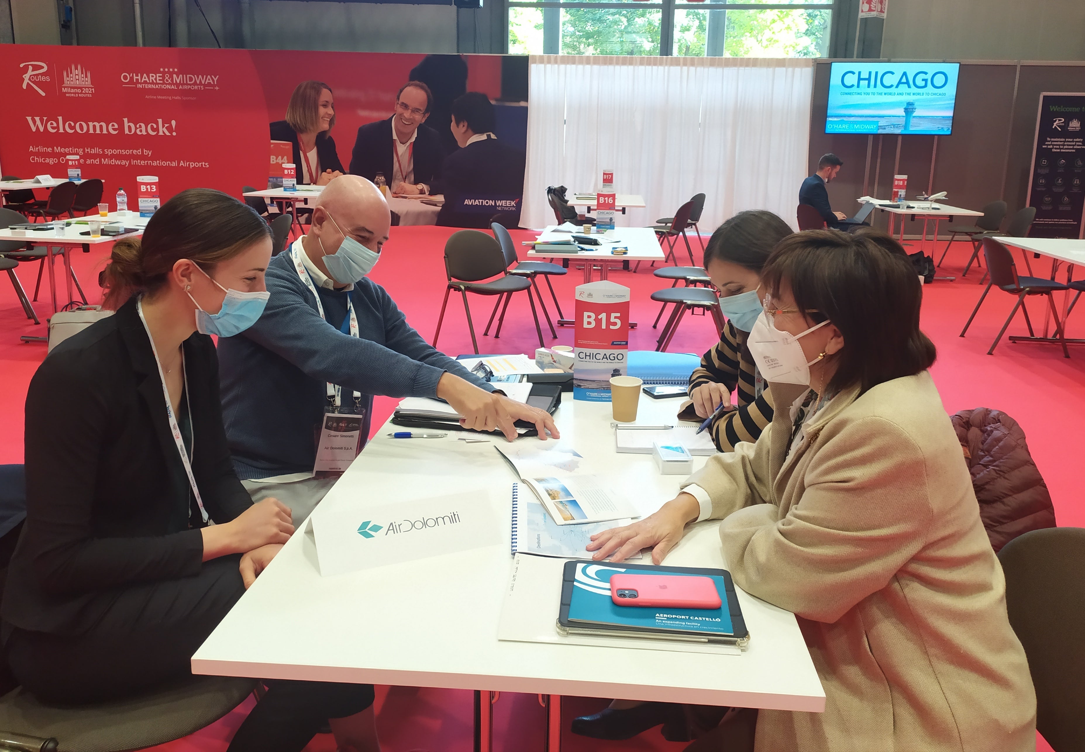 Aerocas presente en la World Routes de Milán Aerocas presente en la World Routes de Milán