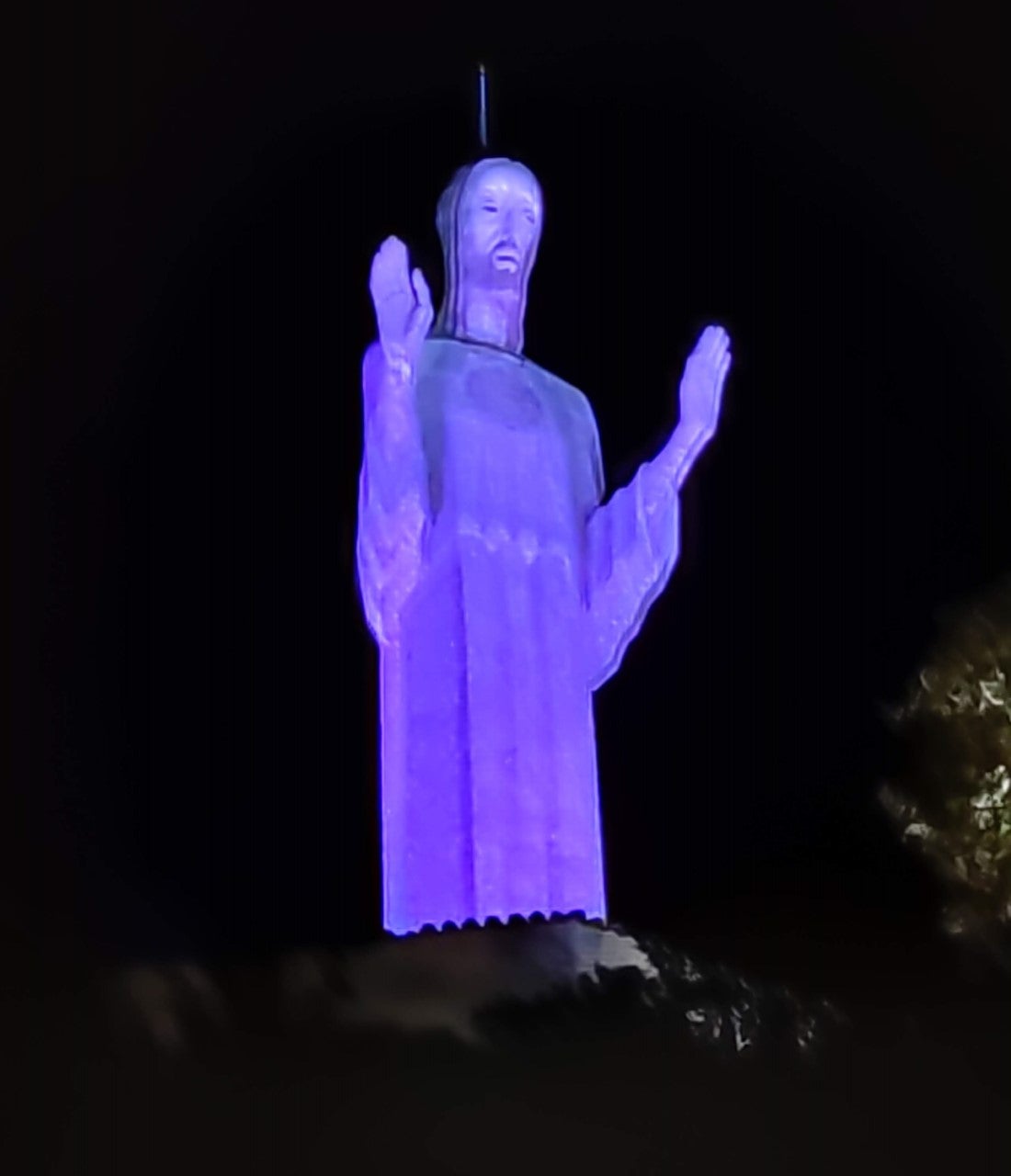 El Cristo del Otero rendirá homenaje al Cristo Redentor de Río de Janeiro proyectando los colores de las banderas de España y Brasil El Cristo del Otero rendirá homenaje al Cristo Redentor de Río de Janeiro proyectando los colores de las banderas de España y Brasil