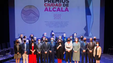 Entrega de los Premios Ciudad de Alcalá 20/21 Charo López e Iñaqui Gabilondo