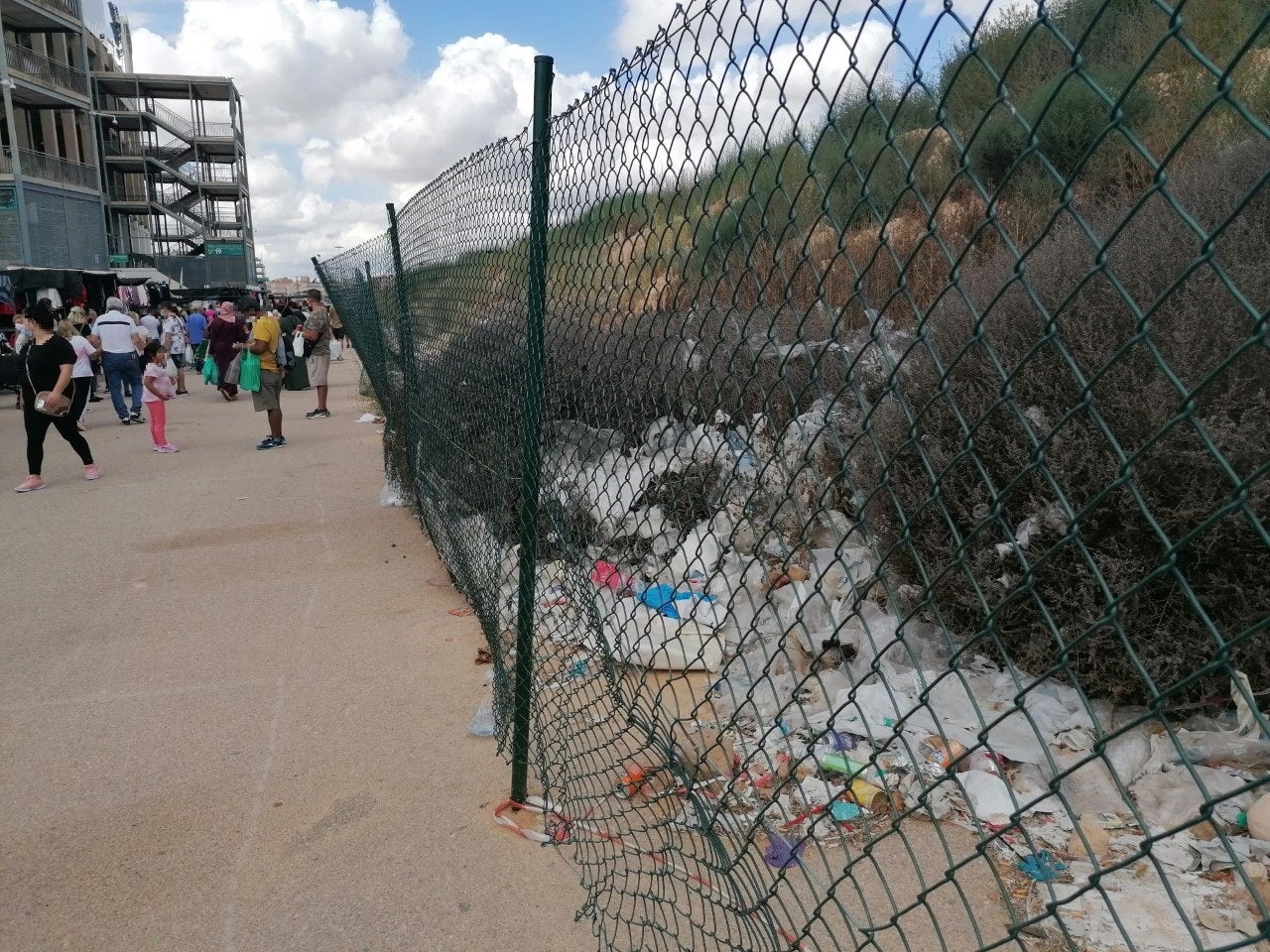 Ciudadanos Elche reitera la petición de un plan de limpieza en el entorno del estadio de fútbol Ciudadanos Elche reitera la petición de un plan de limpieza en el entorno del estadio de fútbol
