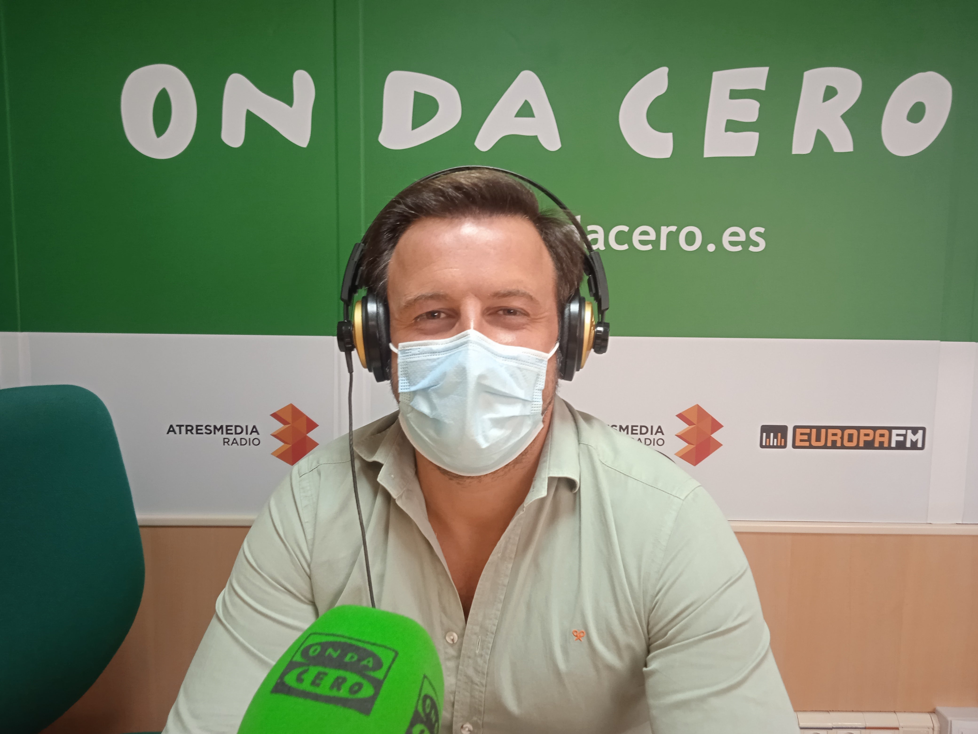 "Nadie entiende cómo un alcalde socialista se niega a crear un fondo de ayudas al pago de la luz para autónomos y pymes" "Nadie entiende cómo un alcalde socialista se niega a crear un fondo de ayudas al pago de la luz para autónomos y pymes"