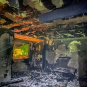Interior de la vivienda de Novelda en la que se originó el incendio.