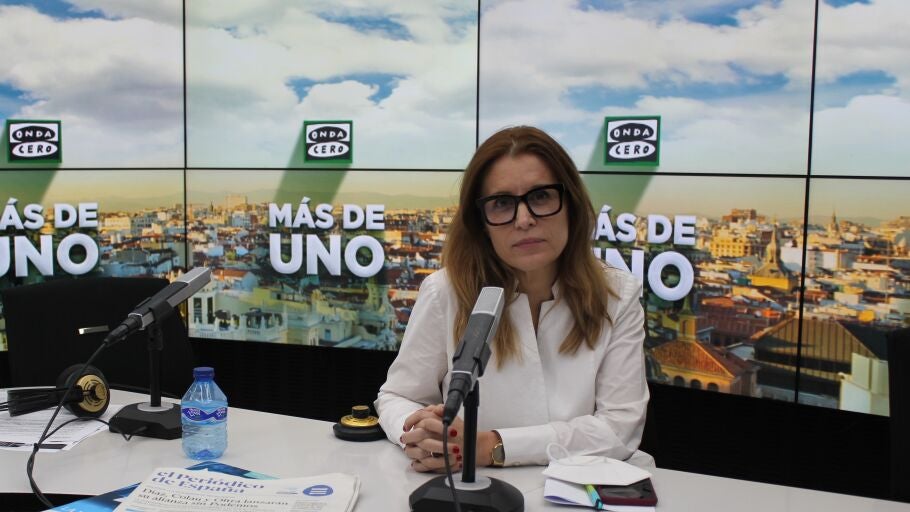 Iolanda M&aacute;rmol, subdirectora de 'El Peri&oacute;dico de Espa&ntilde;a' y colaboradora de 'M&aacute;s de uno'