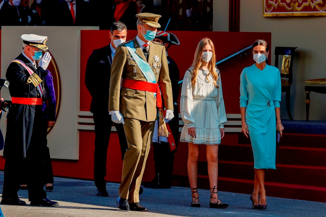 El tradicional desfile de las Fuerzas Armadas vuelve a las calles de Madrid tras la pandemia El tradicional desfile de las Fuerzas Armadas vuelve a las calles de Madrid tras la pandemia