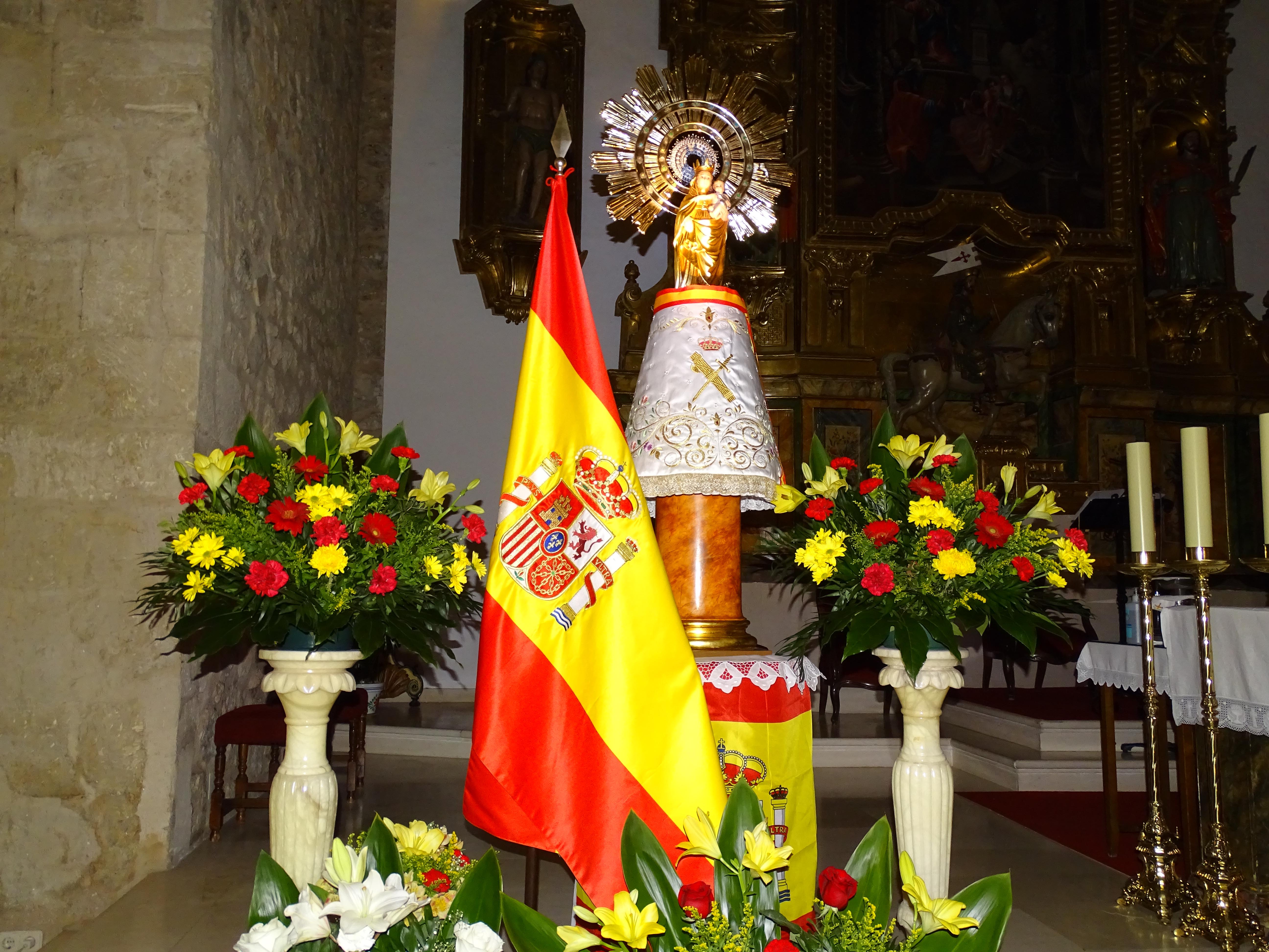 Quintanar honra a la patrona de La Guardia Civil, la Virgen del Pilar, en el día de su fiesta Quintanar honra a la patrona de La Guardia Civil, la Virgen del Pilar, en el día de su fiesta