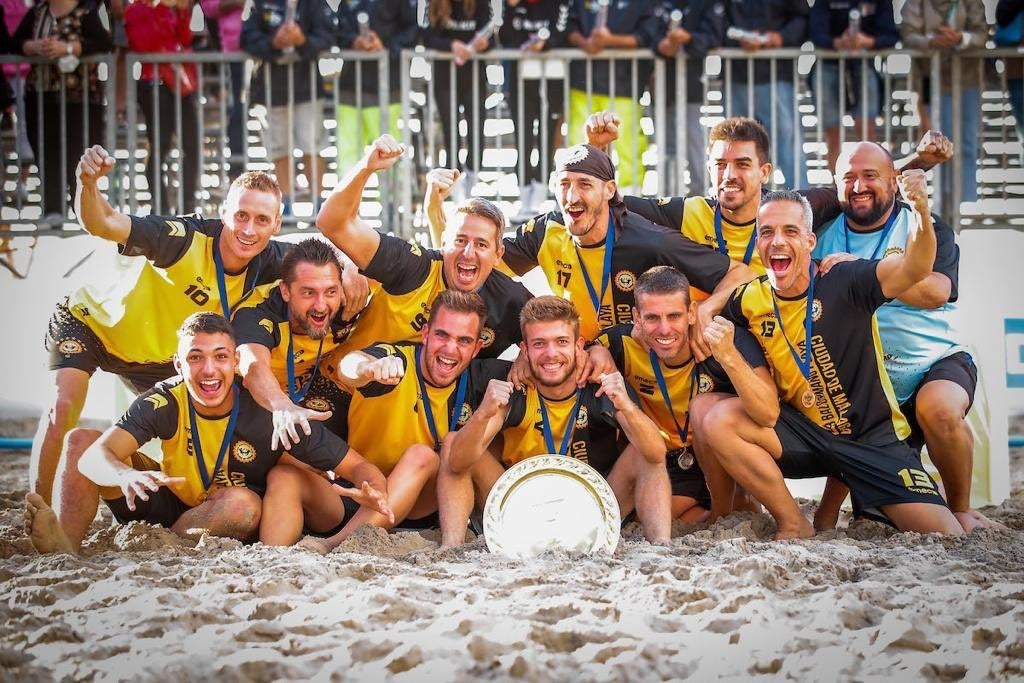 Málaga vuelve a reinar en el balonmano playa europeo Málaga vuelve a reinar en el balonmano playa europeo