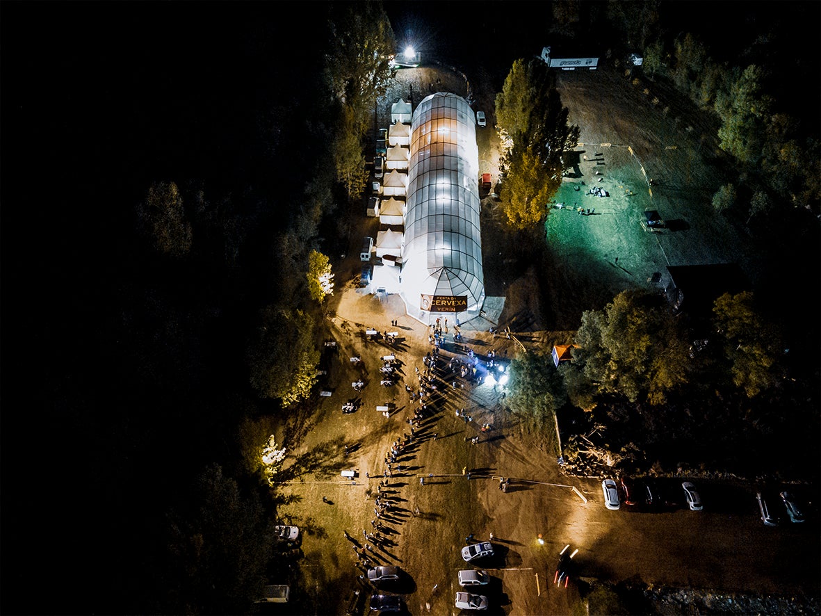 4.500 asistentes e 125 barrís de cervexa, confirman o éxito da primeira edición da Festa da Cervexa de Verín 4.500 asistentes e 125 barrís de cervexa, confirman o éxito da primeira edición da Festa da Cervexa de Verín