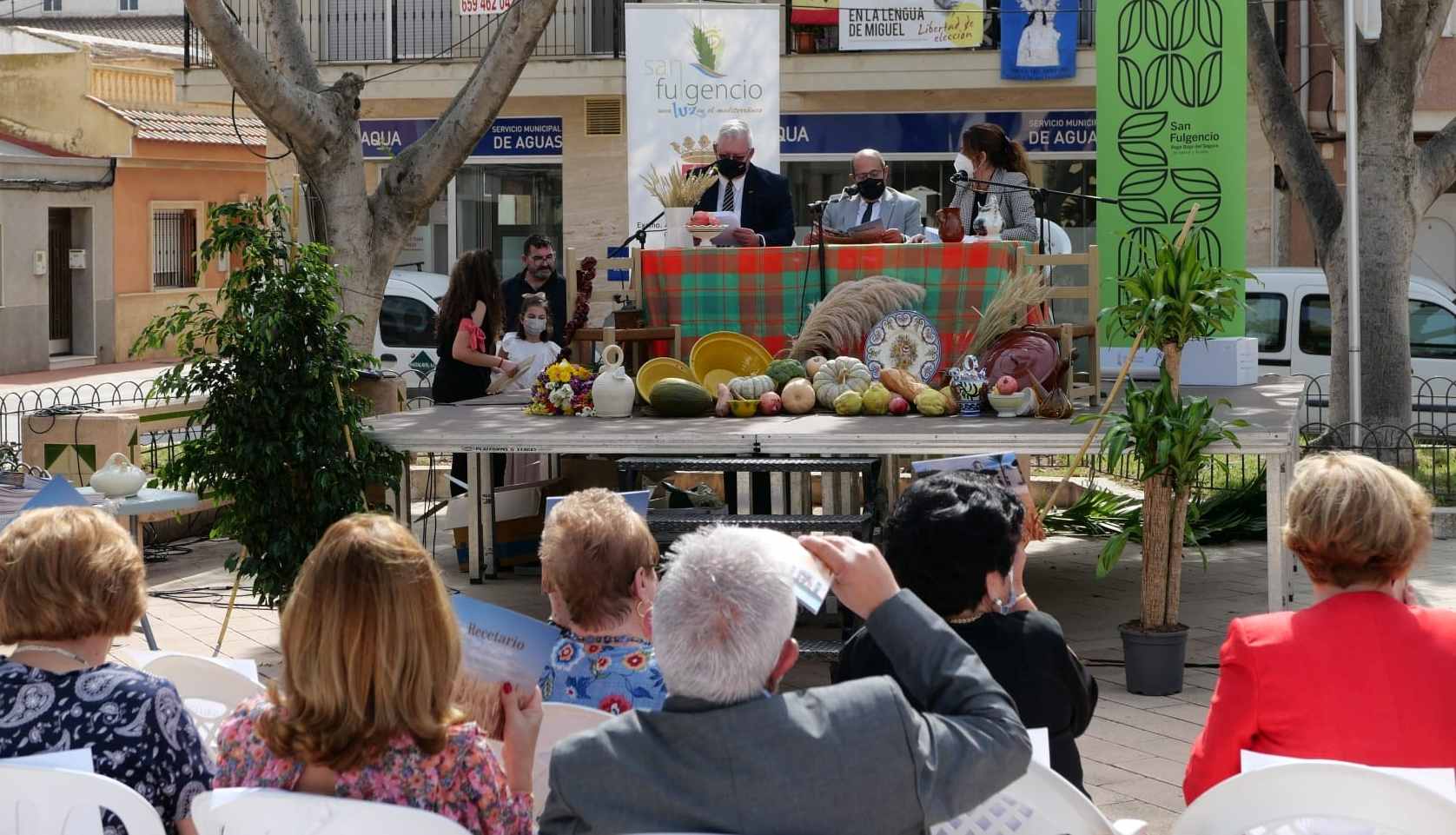 San Fulgencio presenta un recetario bilingüe de gastronomía con platos tradicionales y de repostería del municipio San Fulgencio presenta un recetario bilingüe de gastronomía con platos tradicionales y de repostería del municipio
