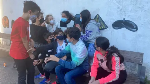 Así se juega hoy en el patio del CP Miguel de Cervantes de Gijón Así se juega hoy en el patio del CP Miguel de Cervantes de Gijón