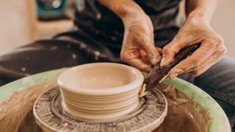 La alcaldesa de Talavera defiende la necesidad de un sello para proteger los productos artesanales