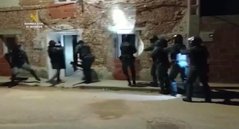 La Guardia Civil interviene una tonelada de marihuana en Cuenca La Guardia Civil interviene una tonelada de marihuana en Cuenca