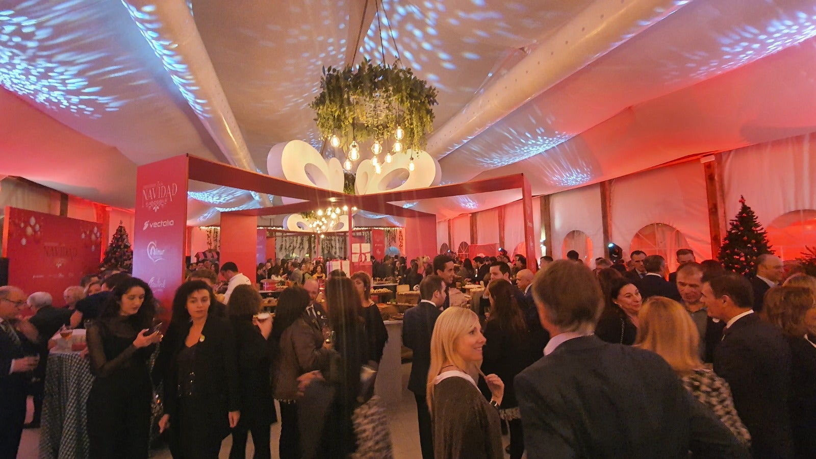 Vectalia recupera su tradicional cóctel benéfico de bienvenida a la Navidad Vectalia recupera su tradicional cóctel benéfico de bienvenida a la Navidad
