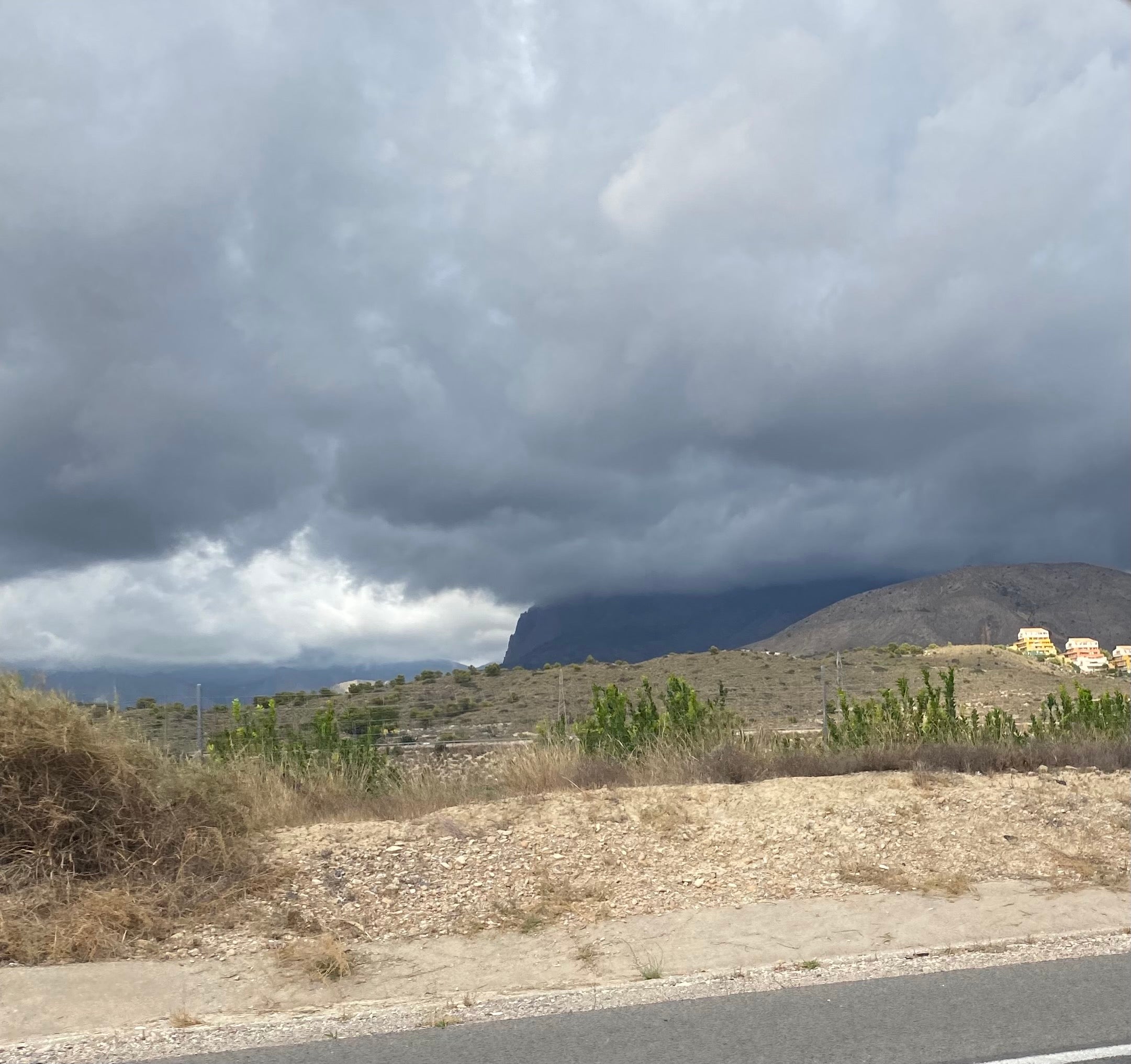Lunes nublado y con fuertes vientos en la Marina Baixa Lunes nublado y con fuertes vientos en la Marina Baixa
