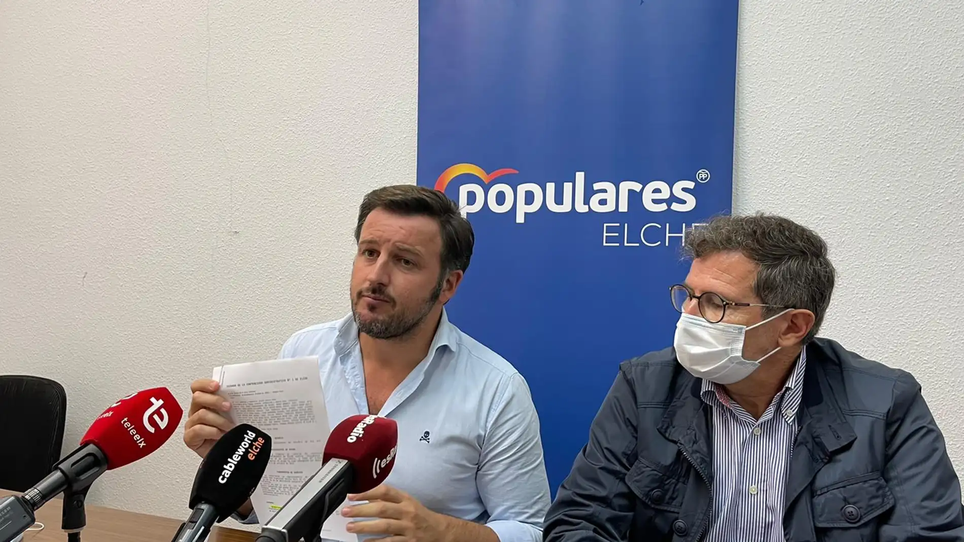 Pablo Ruz y Javier García Mora en una rueda de prensa.