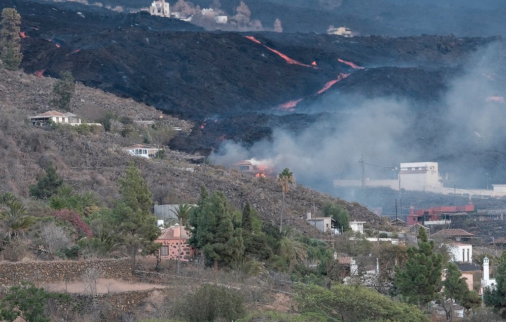 Un nuevo terremoto sacude La Palma: el de mayor magnitud desde que comenzó la erupción del volcán Un nuevo terremoto sacude La Palma: el de mayor magnitud desde que comenzó la erupción del volcán