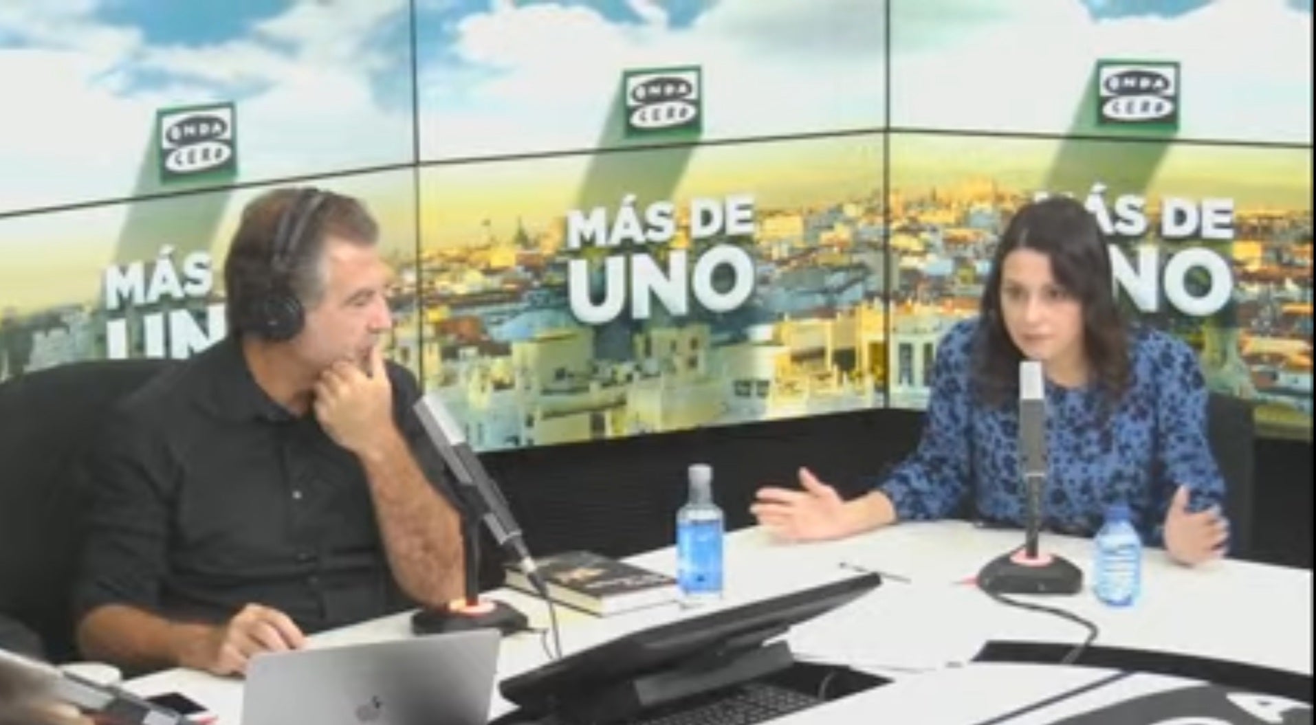 Arrimadas: "Cuesta ha aclarado que basta de tonterías, que se queda en Ciudadanos" Arrimadas: "Cuesta ha aclarado que basta de tonterías, que se queda en Ciudadanos"