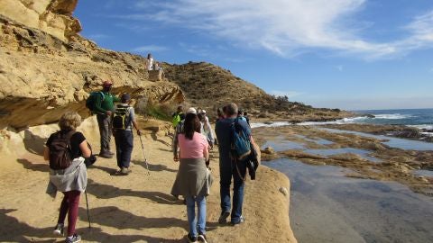 Una imagen del sendero programado por el Cabo de la Huerta de Alicante 