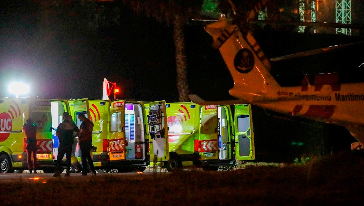 Muere uno de los seis niños evacuados de una patera que llevaba cerca de dos semanas a la deriva Muere uno de los seis niños evacuados de una patera que llevaba cerca de dos semanas a la deriva