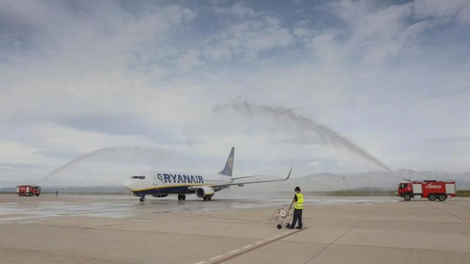 El aeropuerto de Castellón refuerza la colaboración con el Consulado de Rumanía para favorecer los desplazamientos de la comunidad rumana