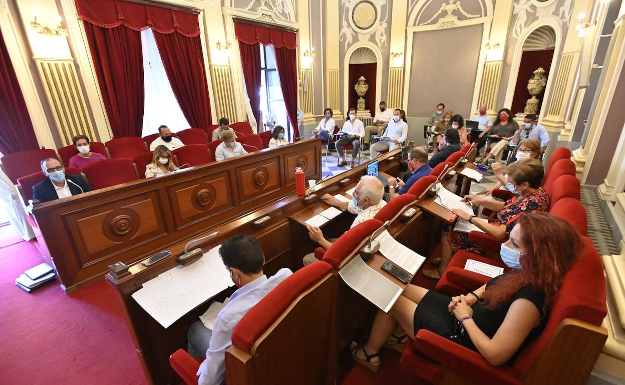 Informativo Más de Uno Badajoz 8,20 horas. Informativo Más de Uno Badajoz 8,20 horas.