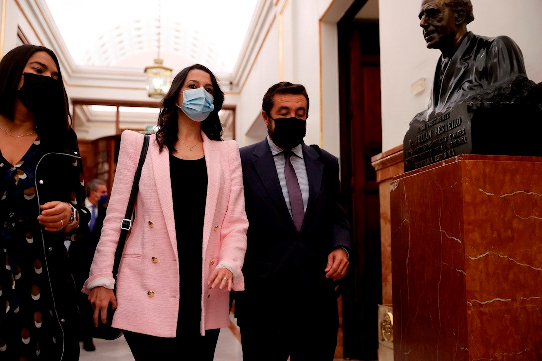 Ciudadanos teme una fuga de diputados en Asturias hacia el PP Ciudadanos teme una fuga de diputados en Asturias hacia el PP