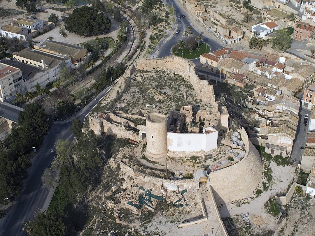 El Gobierno central financiará el 60% de la restauración de la barbacana del Castillo de Elda El Gobierno central financiará el 60% de la restauración de la barbacana del Castillo de Elda