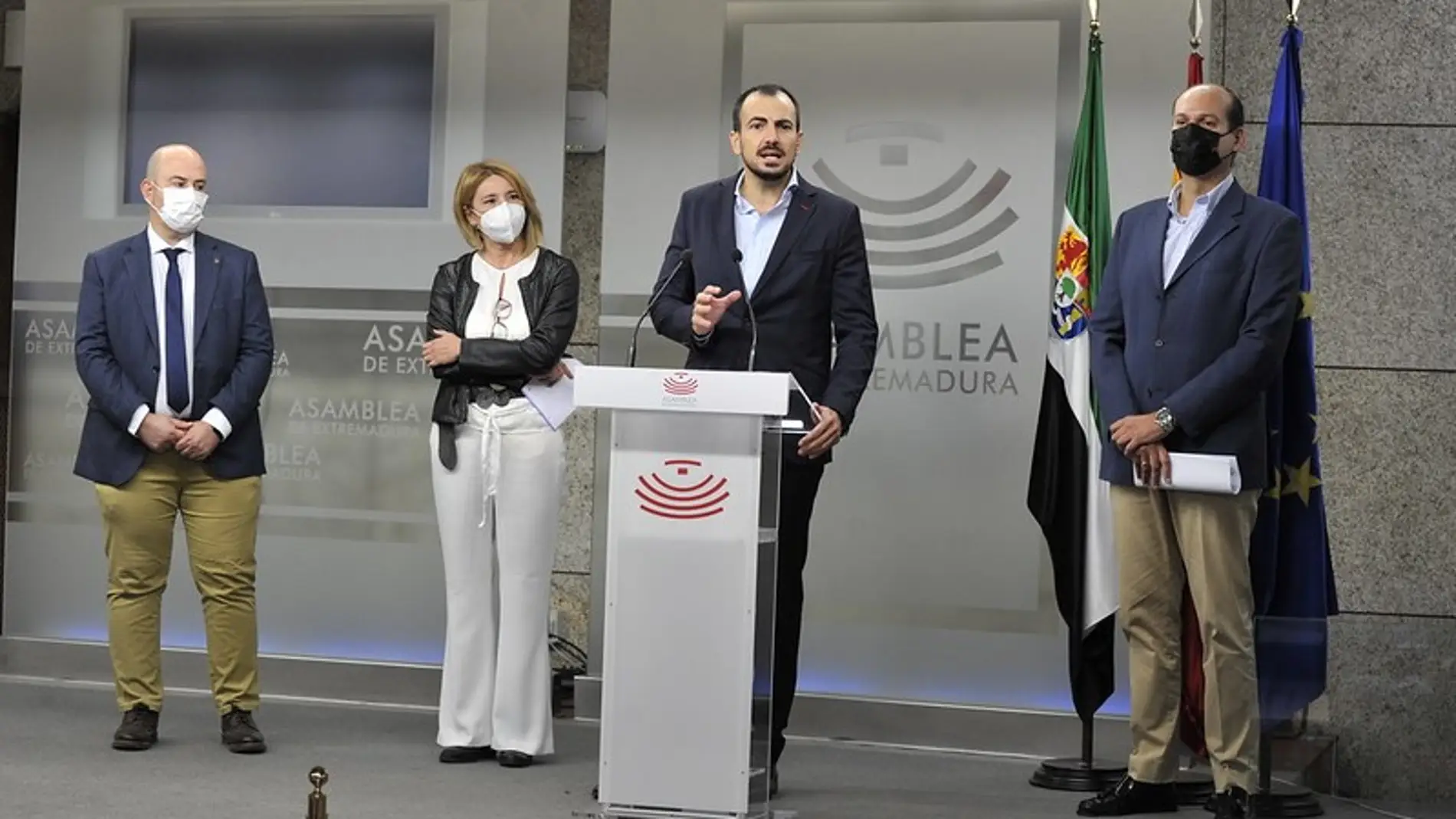 PP y Cs han registrado una enmienda conjunta a la totalidad del Proyecto de Ley de Presupuestos extremeños para el año 2022 PP y Cs han registrado una enmienda conjunta a la totalidad del Proyecto de Ley de Presupuestos extremeños para el año 2022