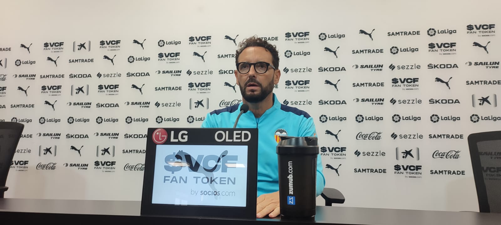 Bordalás: "A los Reyes pido que traiga algún futbolista que pueda ayudar" Bordalás: "A los Reyes pido que traiga algún futbolista que pueda ayudar"