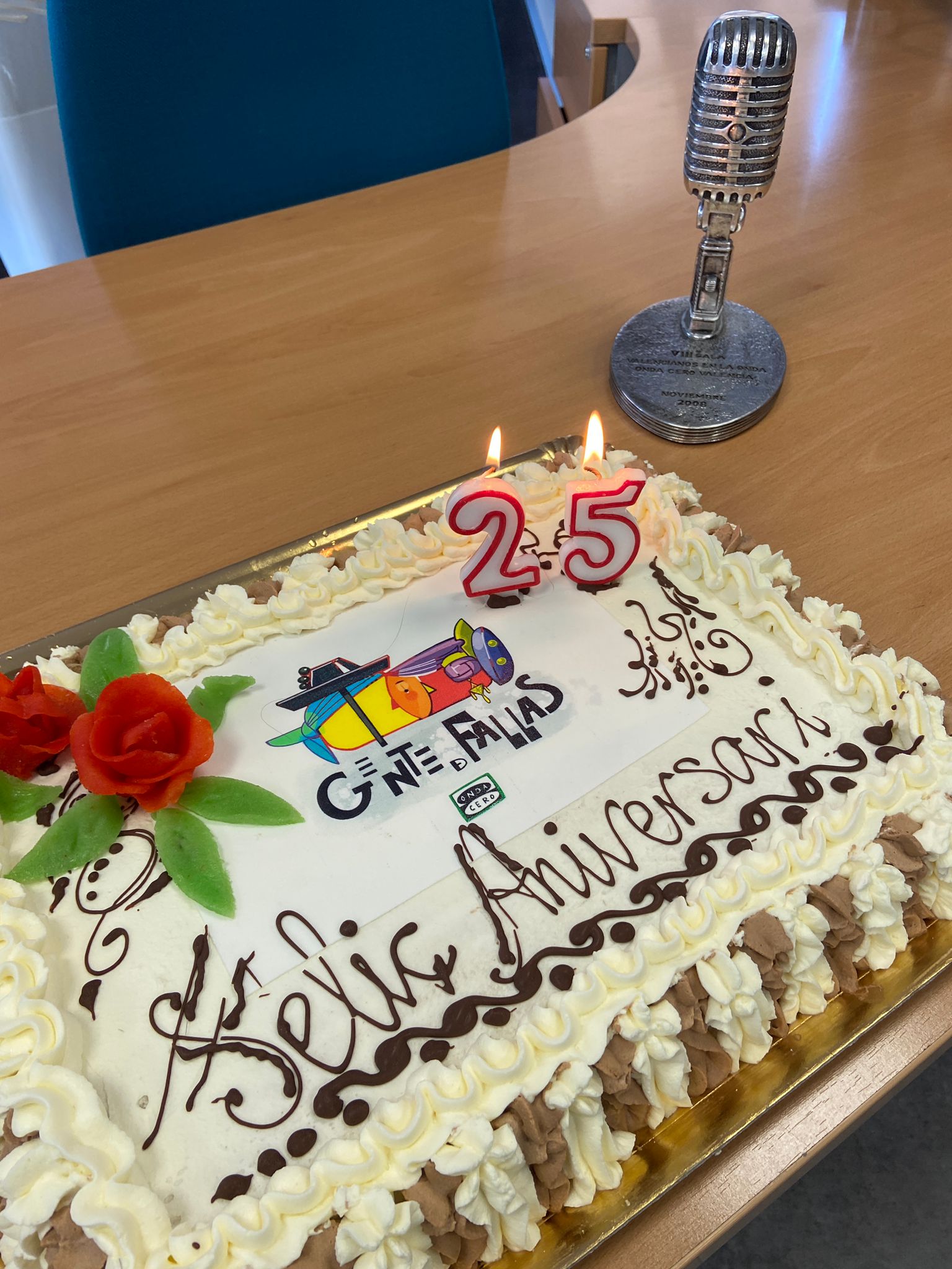Gente de Fallas celebra su 25 aniversario Gente de Fallas celebra su 25 aniversario