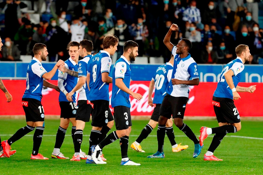 El Alavés coge oxígeno tras imponerse al Elche El Alavés coge oxígeno tras imponerse al Elche