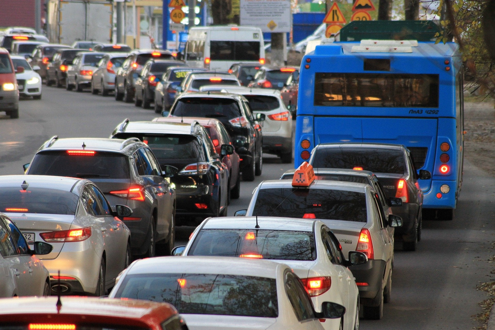 Las mejores horas para viajar por carretera y no pillar atasco según la DGT Las mejores horas para viajar por carretera y no pillar atasco según la DGT