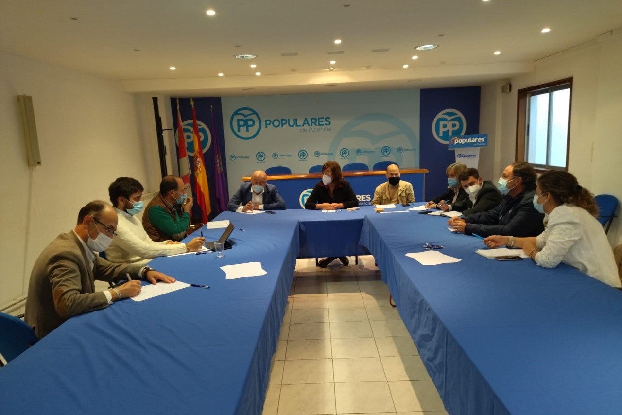 El Partido Popular califica de “ataque al medio rural” el establecimiento de peajes a las autovías El Partido Popular califica de “ataque al medio rural” el establecimiento de peajes a las autovías