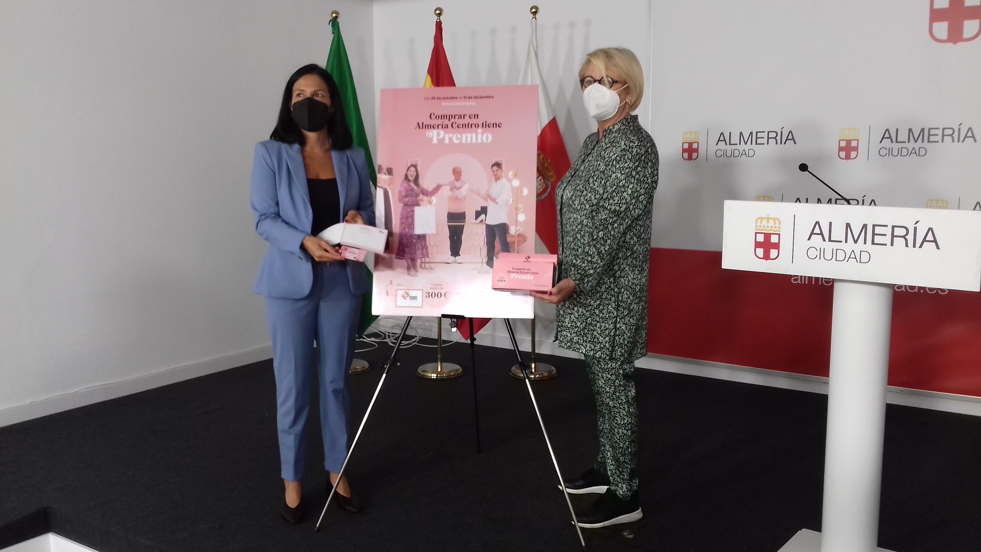 Los comerciantes del centro de Almería nos invitan a "vivir las compras" Los comerciantes del centro de Almería nos invitan a "vivir las compras"