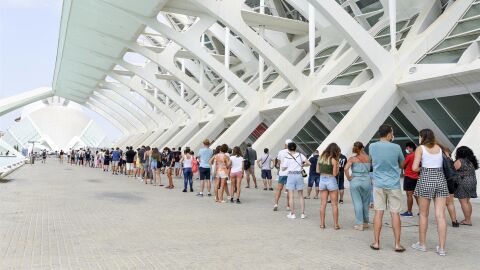 Vacunación en la Ciutat de Les Arts de València