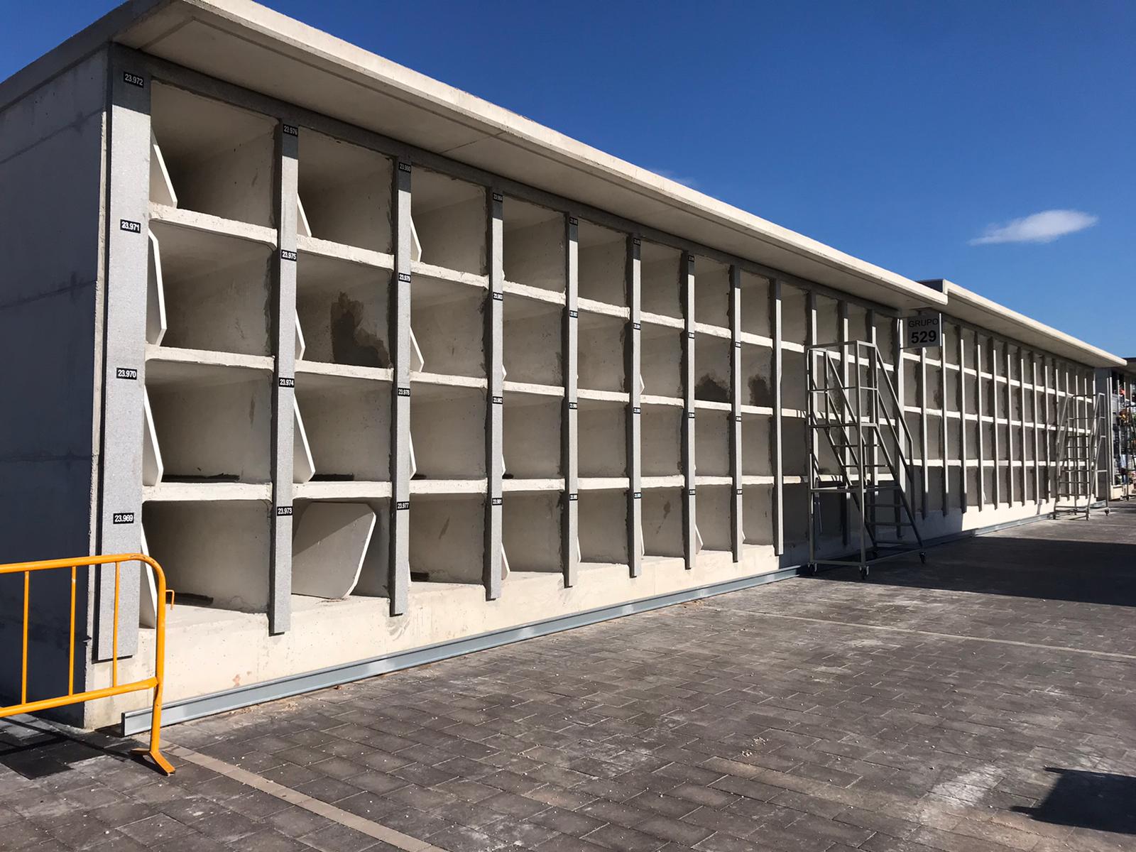 El Ayuntamiento ha invertido 1,4 millones de euros para ampliar el Cementerio y modernizar los servicios e infraestructuras El Ayuntamiento ha invertido 1,4 millones de euros para ampliar el Cementerio y modernizar los servicios e infraestructuras