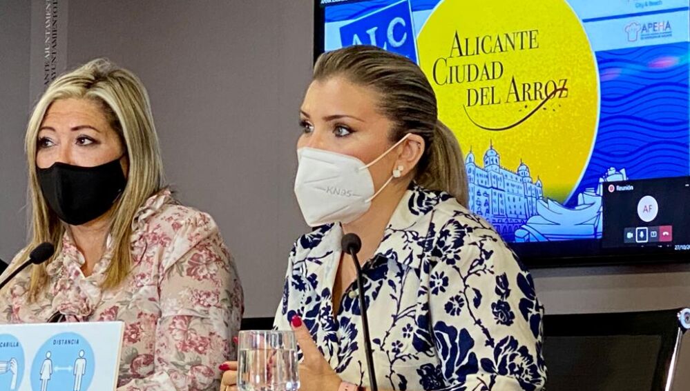 Valera y Sánchez en la sala de prensa municipal 