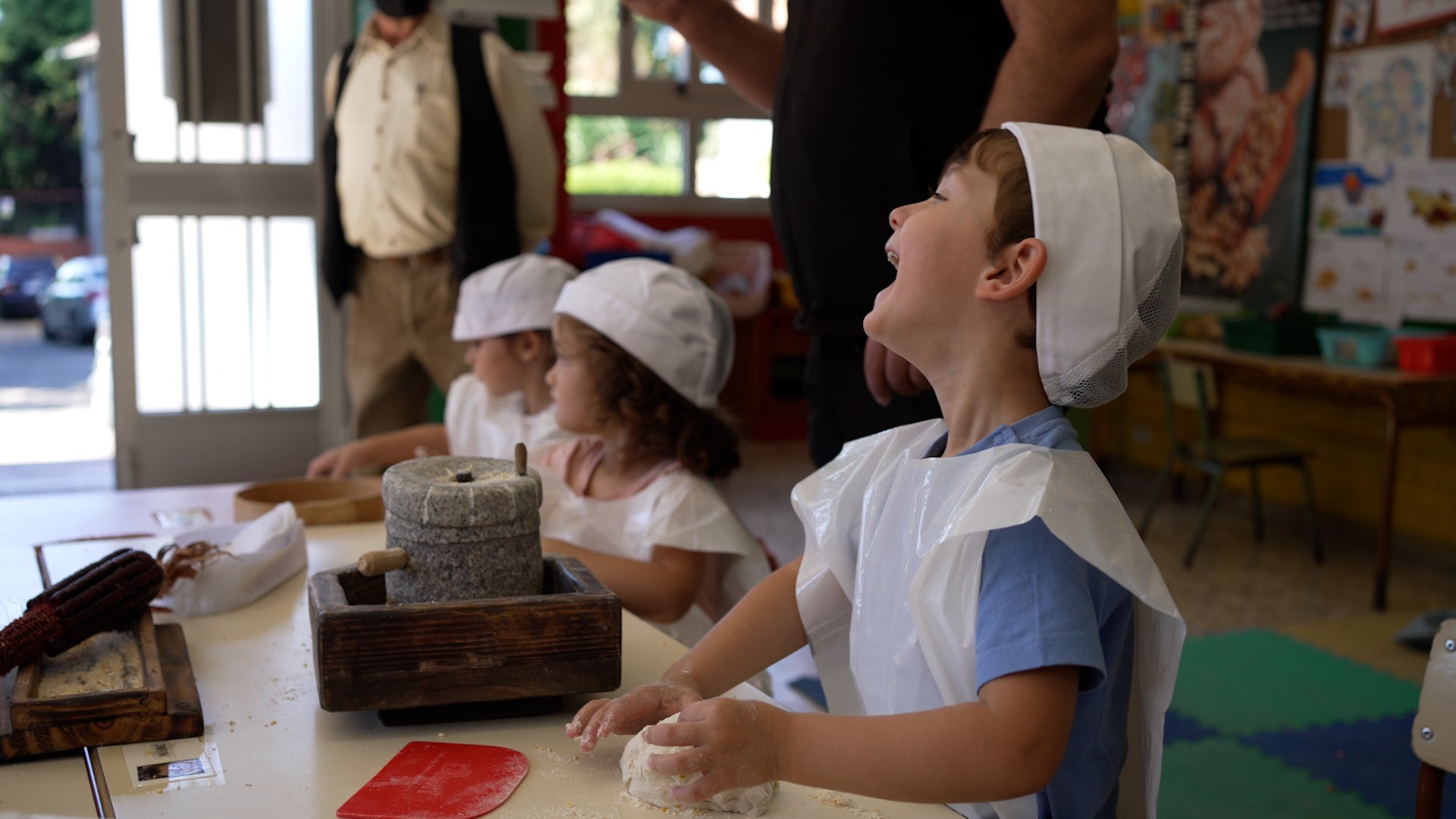 El CRA Mestra Clara de Tui elegido el mejor colegio de España en 2020. El CRA Mestra Clara de Tui elegido el mejor colegio de España en 2020.