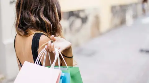 Mujer comprando Mujer comprando