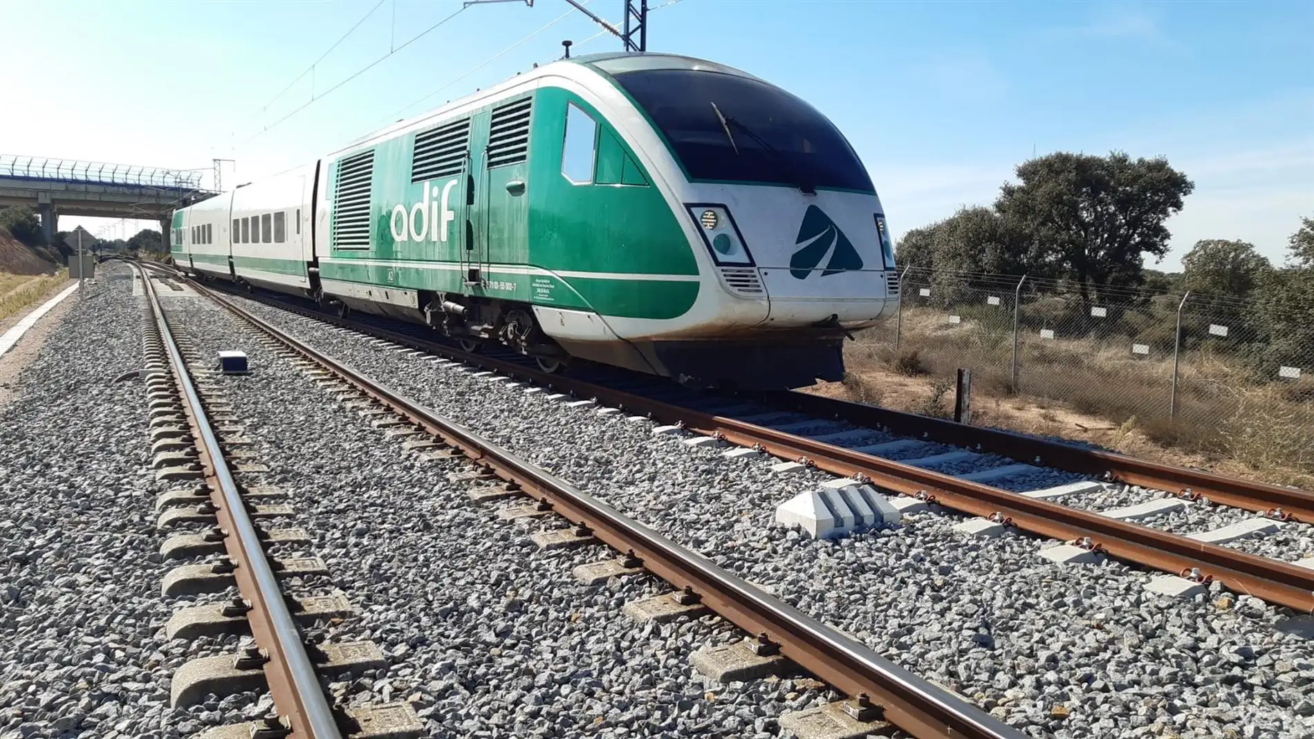 ADIF inicia las pruebas de auscultación geométrica y dinámica de la vía en el tramo Plasencia-Badajoz de alta velocidad