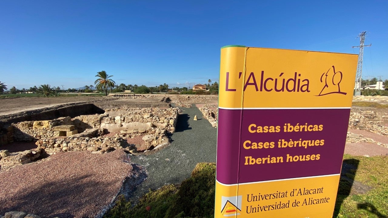 El yacimiento de La Alcudia conmemora el 25 aniversario de su incorporación a la Universidad de Alicante El yacimiento de La Alcudia conmemora el 25 aniversario de su incorporación a la Universidad de Alicante
