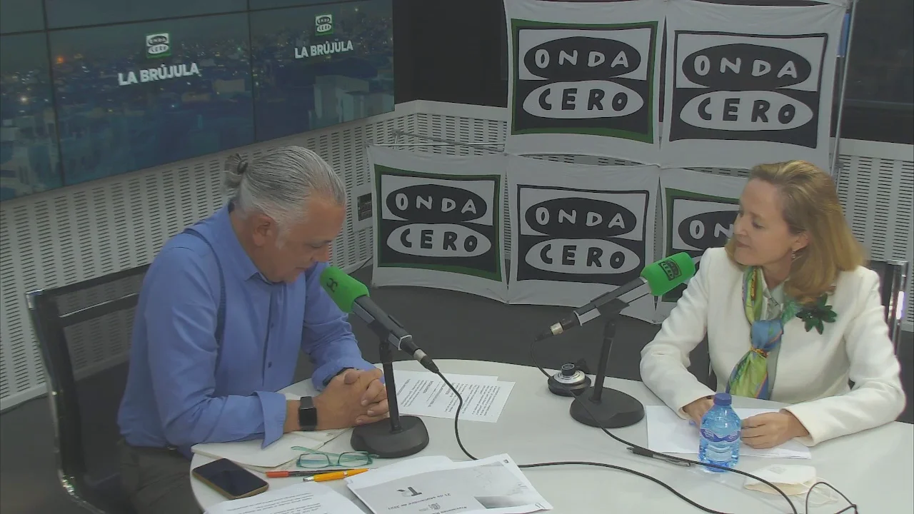 Vídeo completo de la entrevista de Nadia Calviño en 'La brújula' con Juan Ramón Lucas Vídeo completo de la entrevista de Nadia Calviño en 'La brújula' con Juan Ramón Lucas