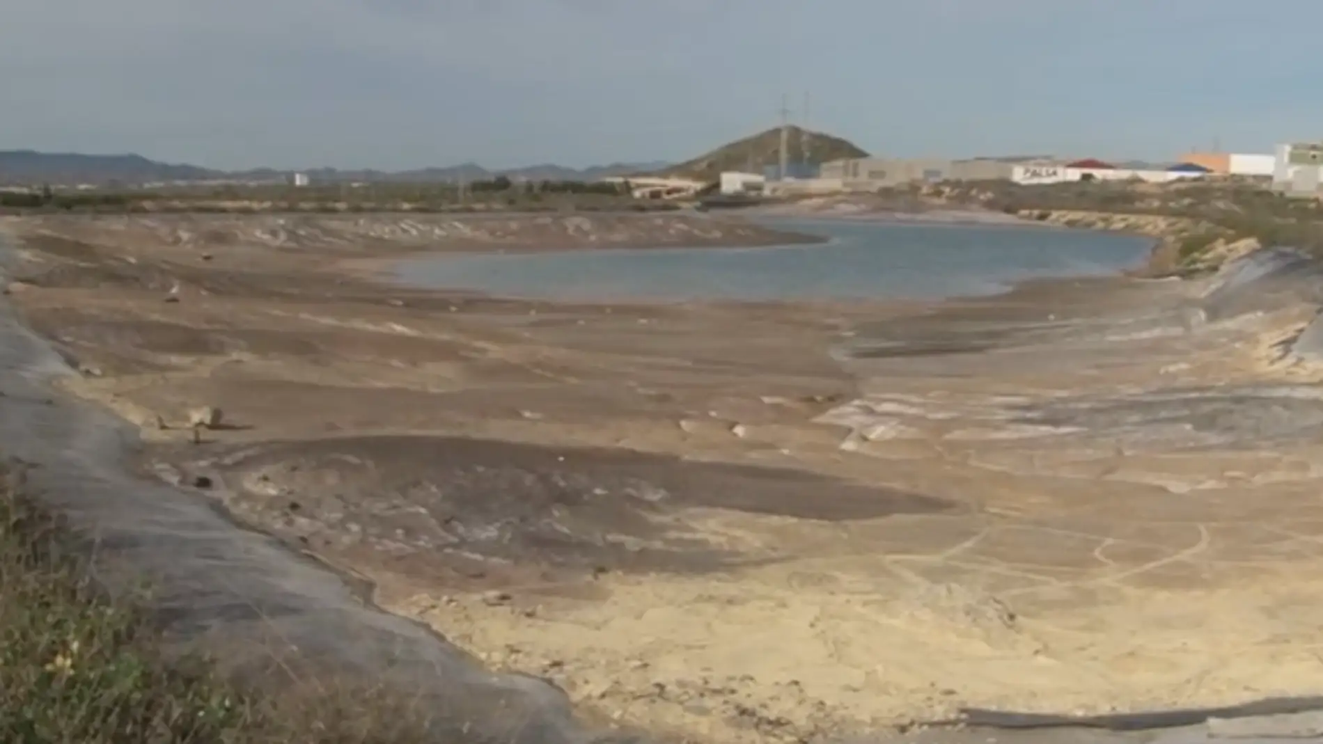 Balsas de Zinsa en Cartagena con residuos tóxicos