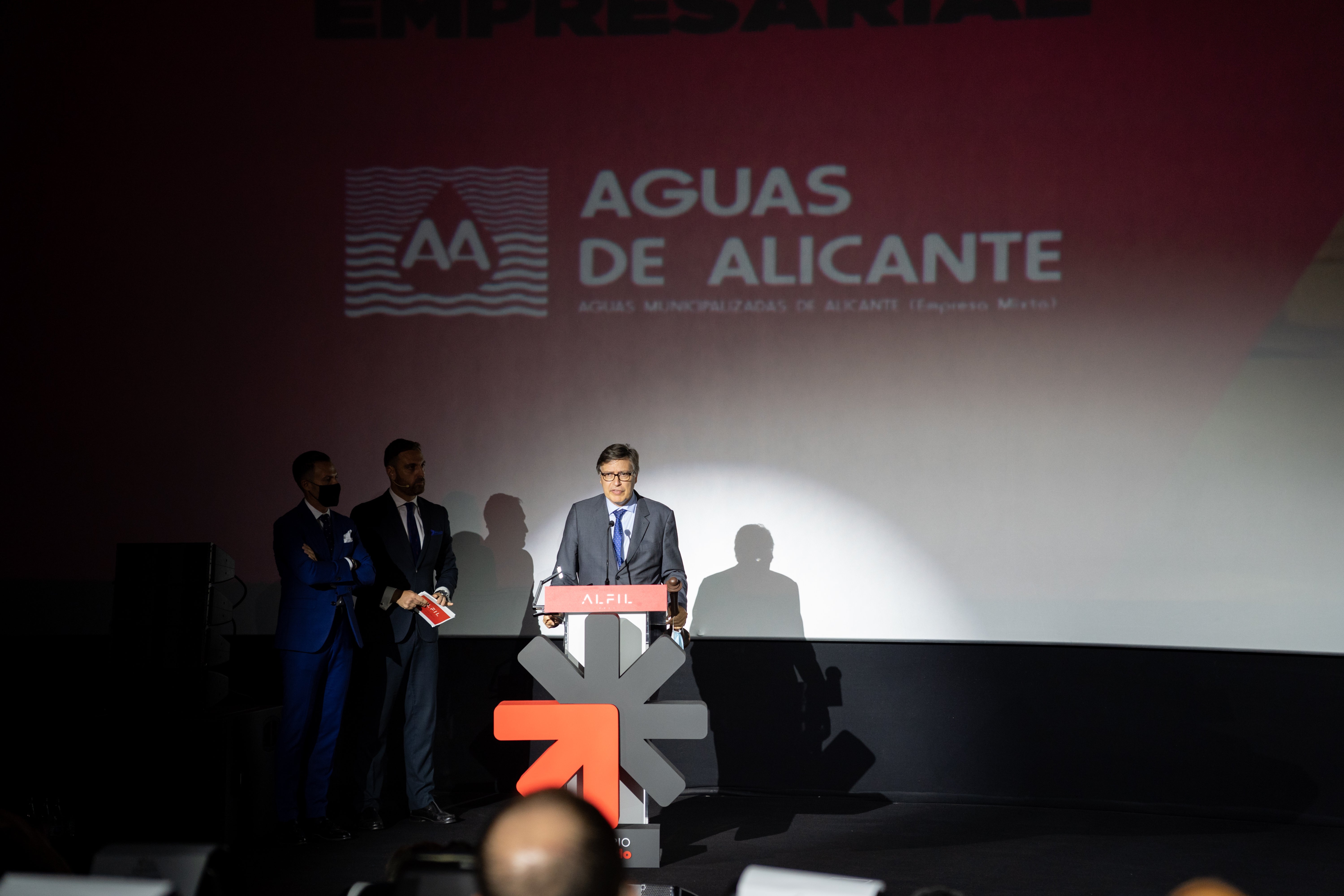 Los Premios Alfil 2021 galardonan la apuesta de Aguas de Alicante por la digitalización en la gestión del ciclo del agua Los Premios Alfil 2021 galardonan la apuesta de Aguas de Alicante por la digitalización en la gestión del ciclo del agua